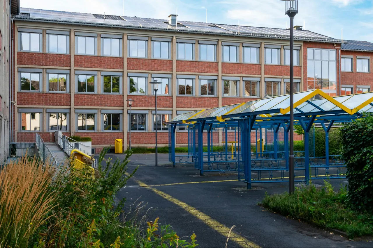 UK school building of the era when asbestos was commonly used in construction